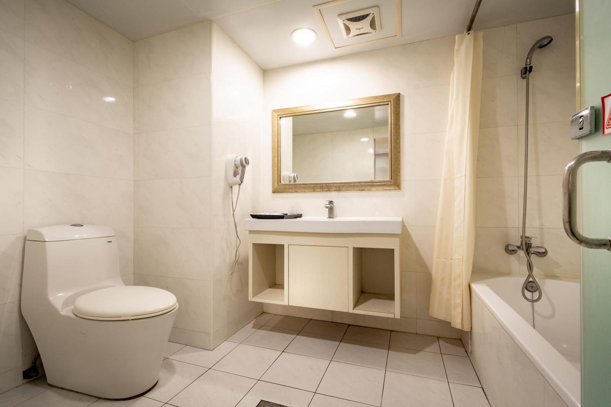 Yoyo Hotel Chiayi Extérieur photo