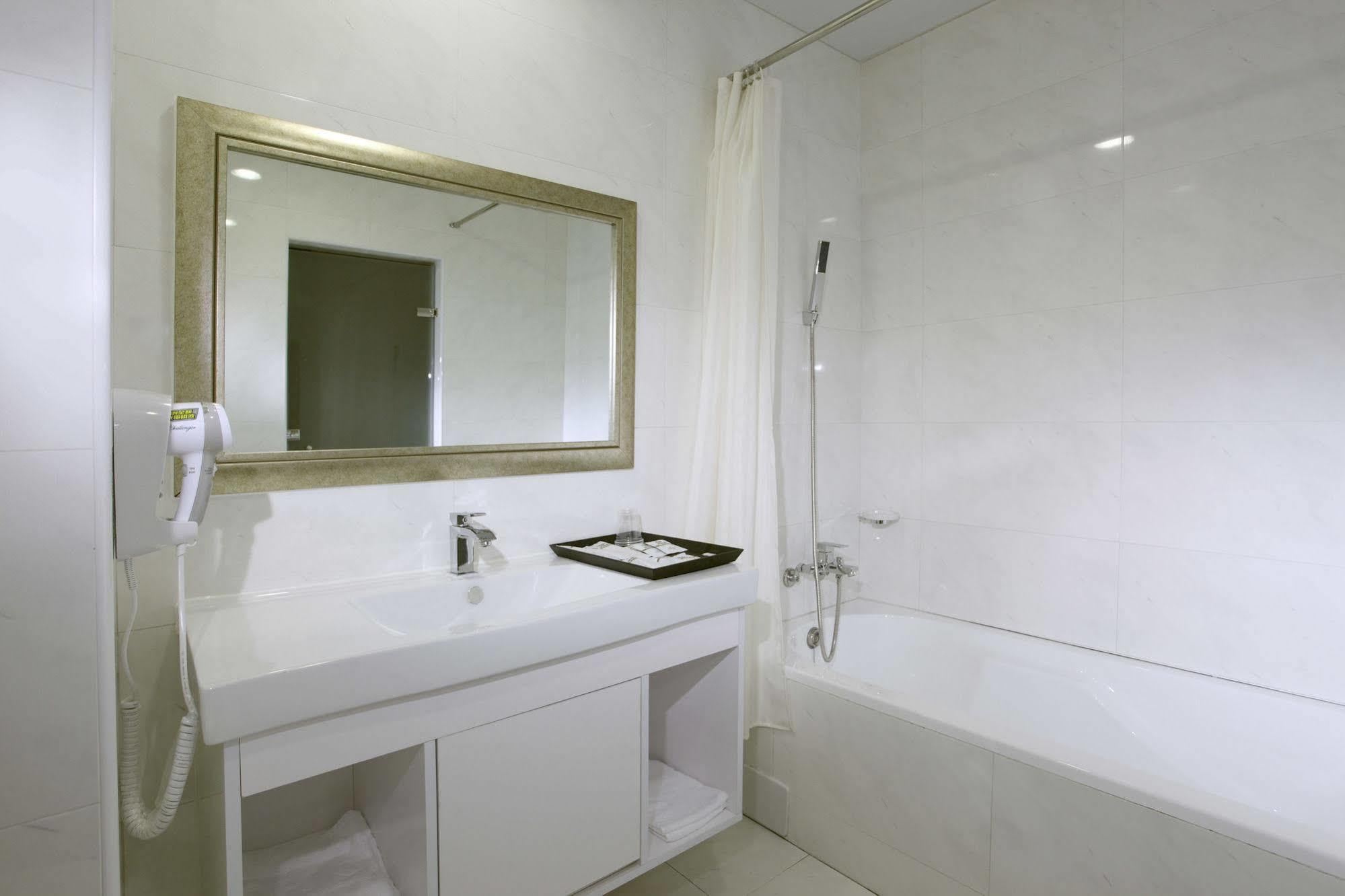 Yoyo Hotel Chiayi Extérieur photo