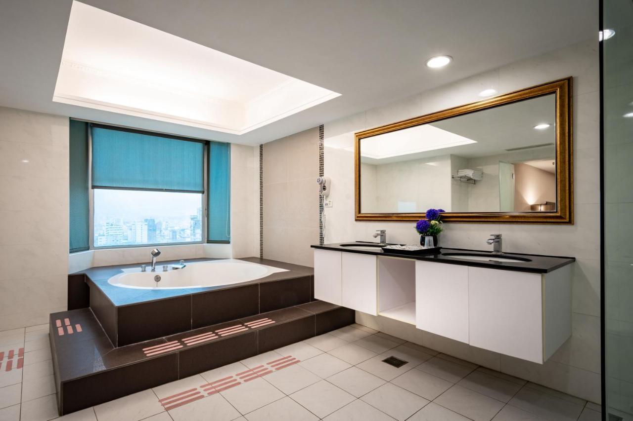 Yoyo Hotel Chiayi Extérieur photo